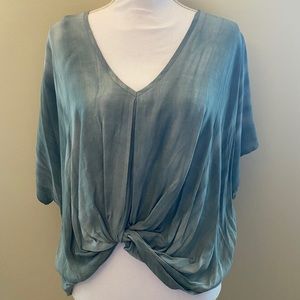 Polly & Esther green ombré top